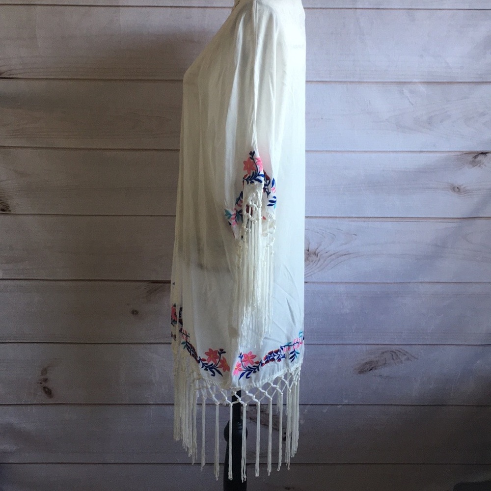 Floral Fringe Kimono - Picture 6 of 10